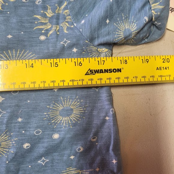 New Sweatshirt Project Women's Small Shirt Blue Sun Moon Blouse Short Sleeve Top - Picture 10 of 12